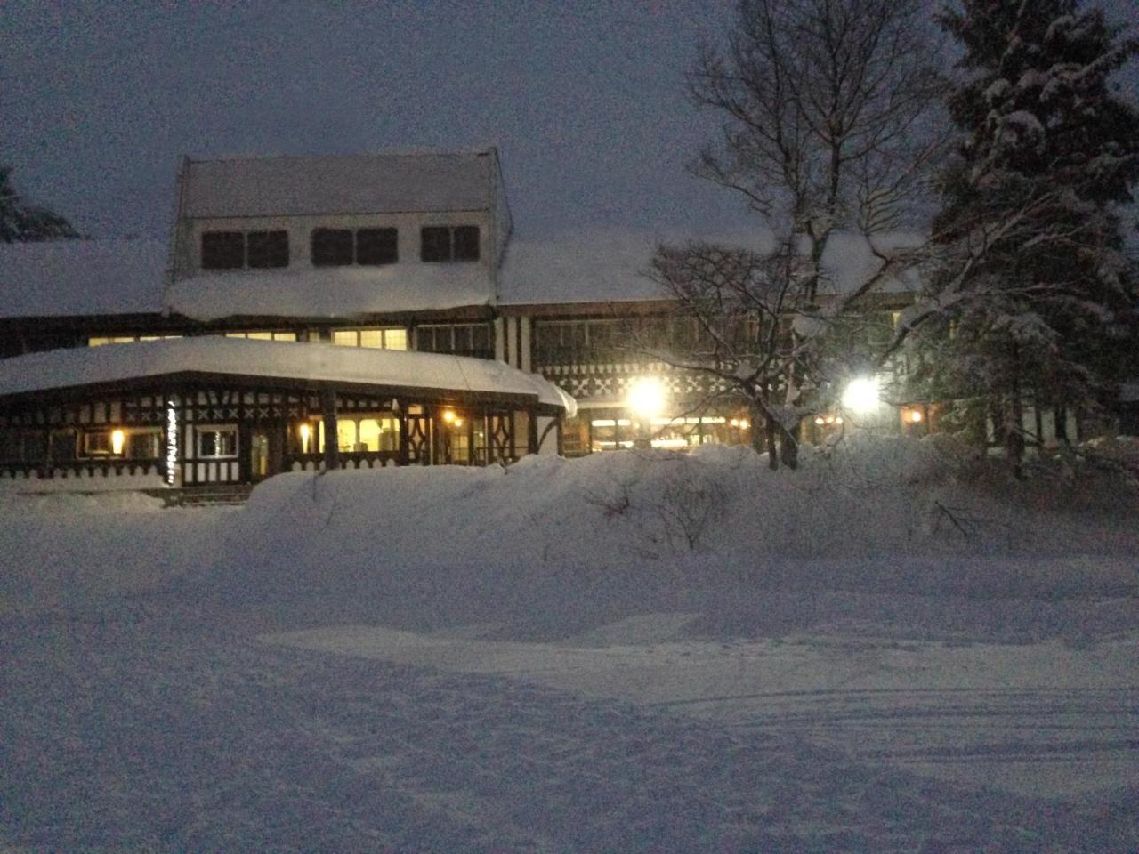 Ski-In, Ski-Out Iwatake Apartments Hakuba Ngoại thất bức ảnh